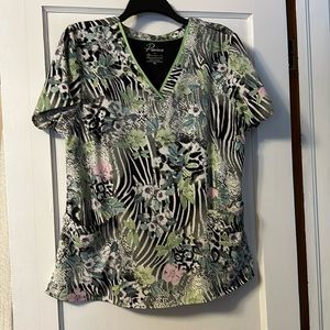 Brand new scrub top premier by healing hands  brand XL - never worn
